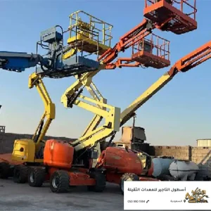 مان لفت عدة مان لفت تعمل في موقع صناعي للصيانة والتركيب